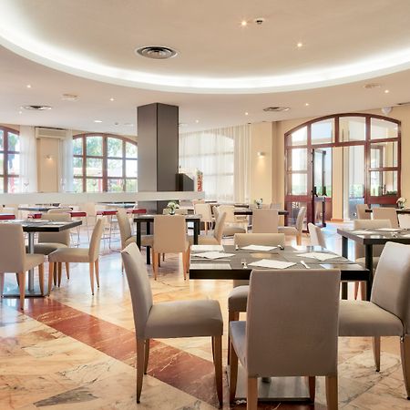 Ilunion Golf Badajoz Hotell Eksteriør bilde