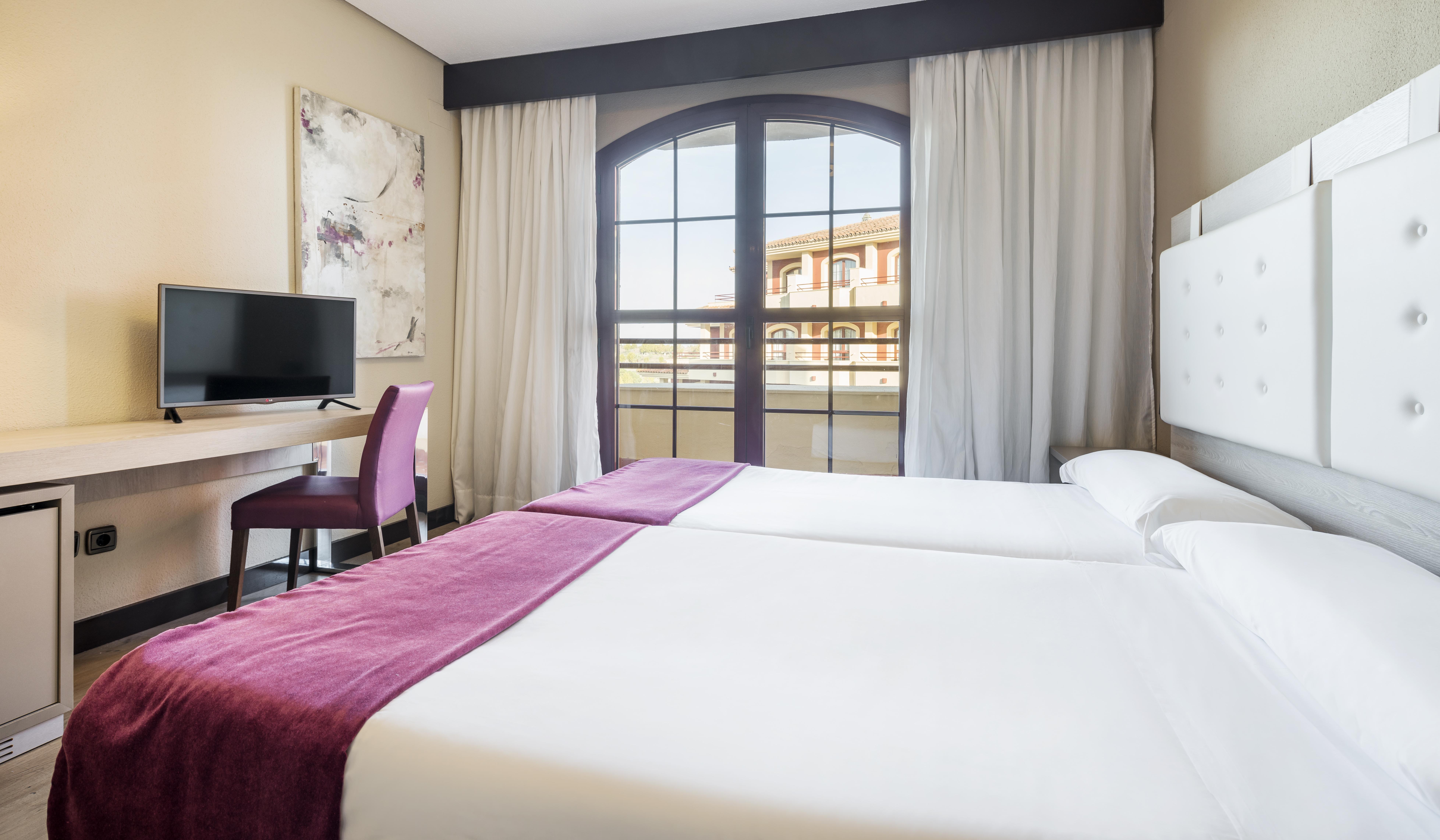 Ilunion Golf Badajoz Hotell Eksteriør bilde