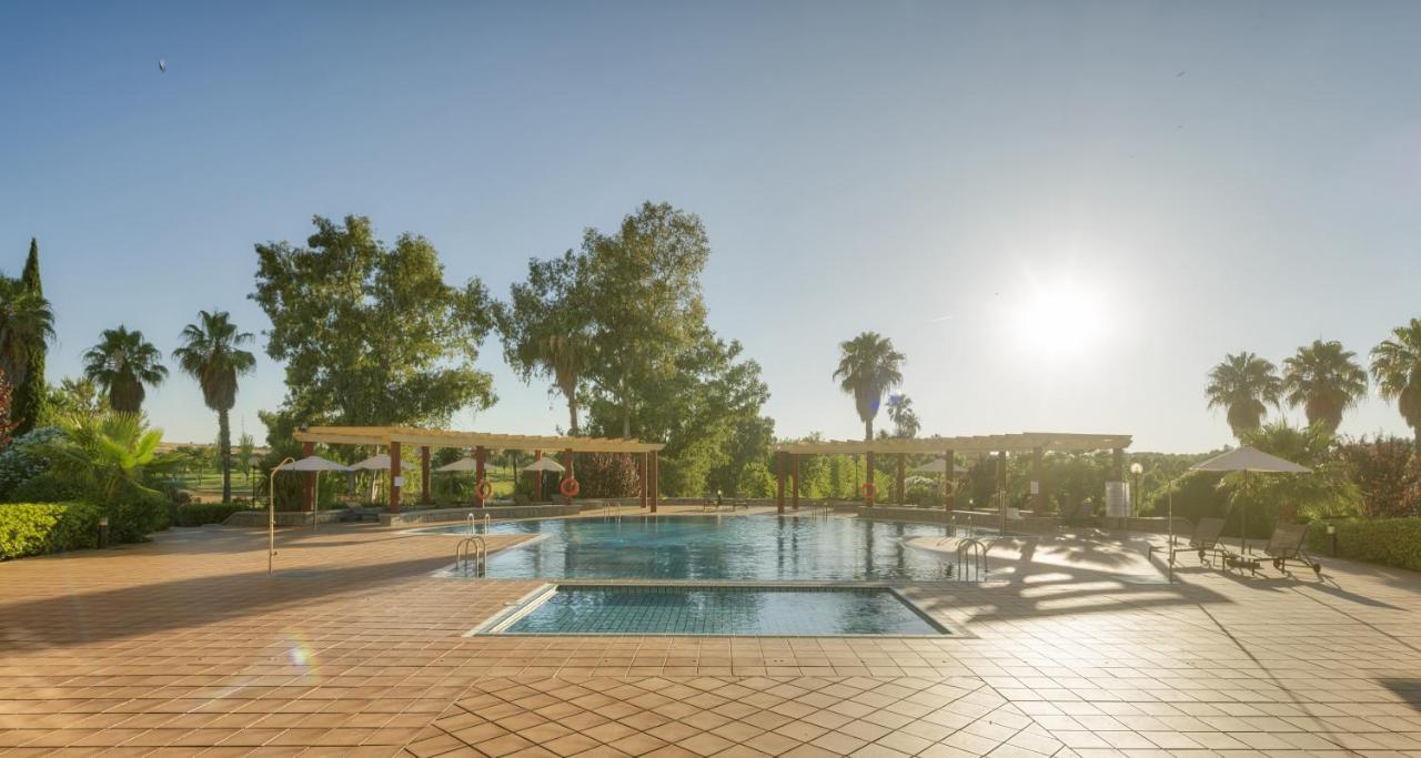 Ilunion Golf Badajoz Hotell Eksteriør bilde