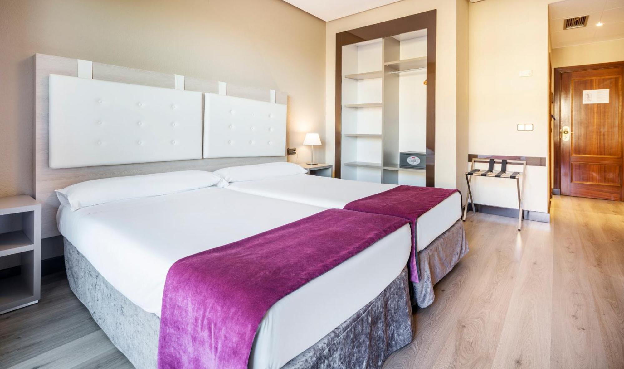 Ilunion Golf Badajoz Hotell Eksteriør bilde