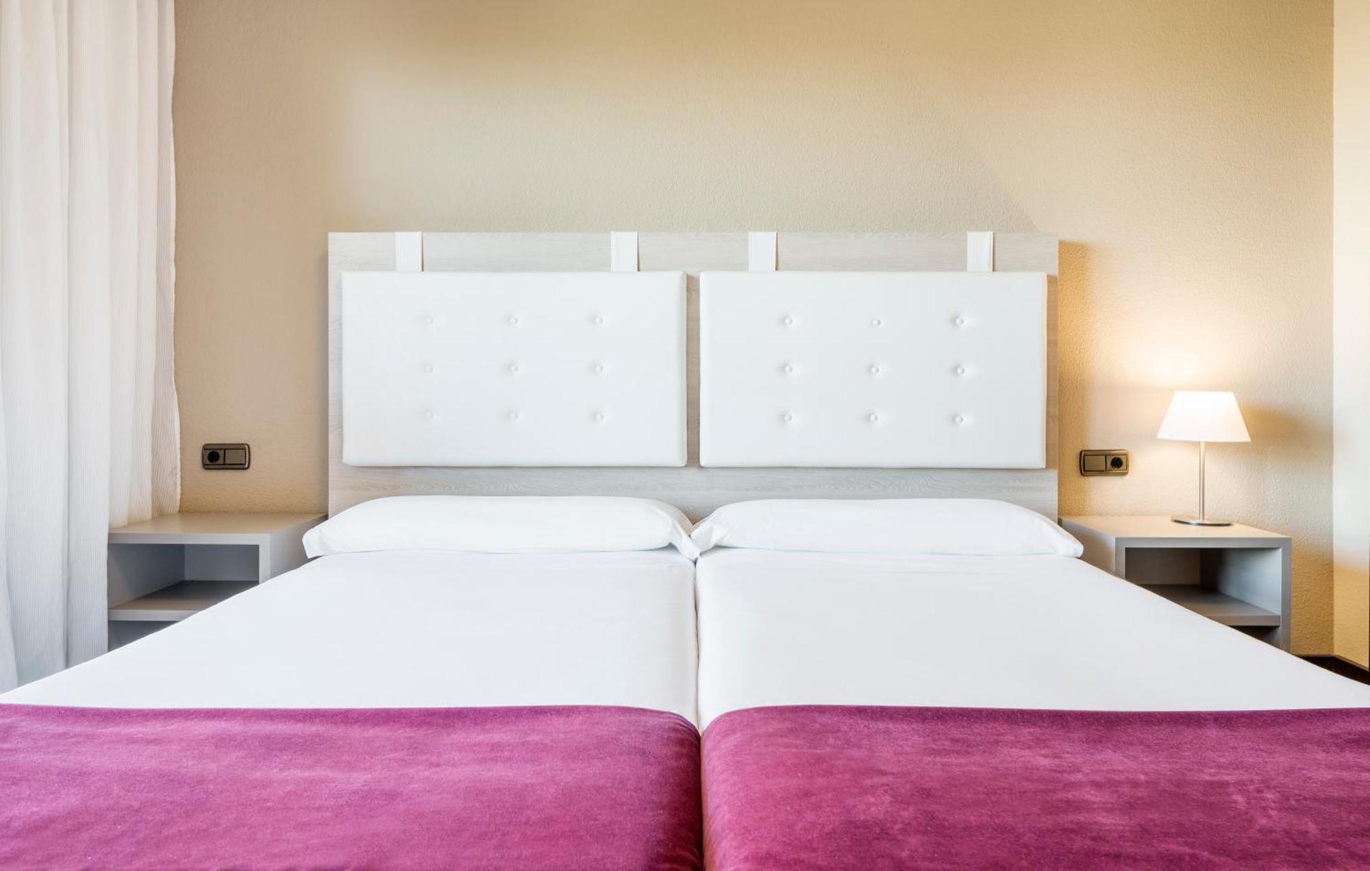 Ilunion Golf Badajoz Hotell Eksteriør bilde