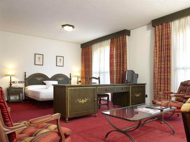 Ilunion Golf Badajoz Hotell Rom bilde